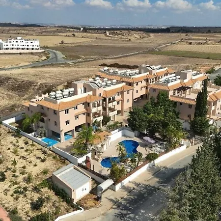 Tersefanou Retreat Appartement *